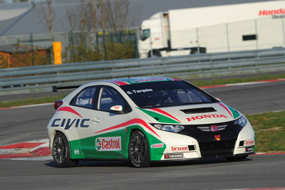 castrol-tamogato-honda-csapat-wtcc-1.jpg